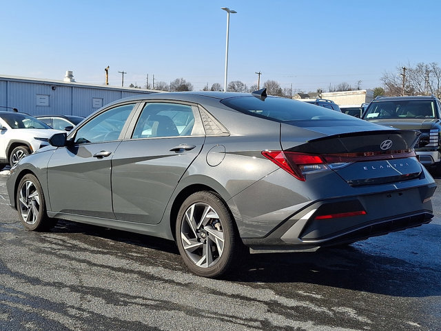 Certified 2025 Hyundai Elantra Sport image 6