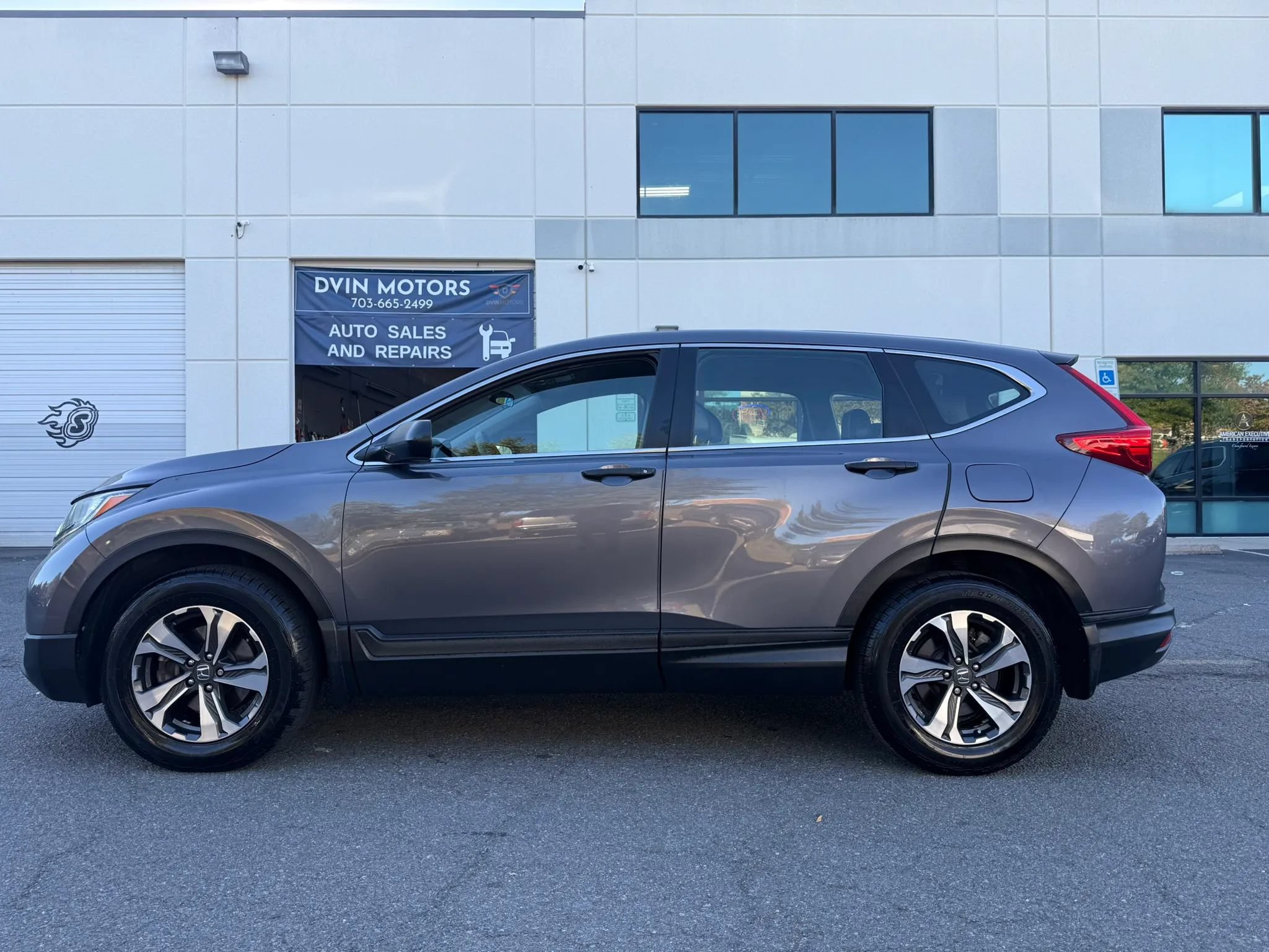 Used 2018 Honda CR-V LX image 10