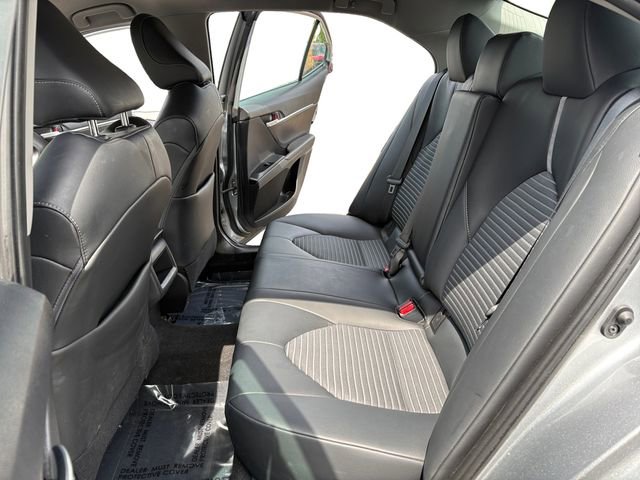 Used 2020 Toyota Camry SE w/ Convenience Package FWD image 10