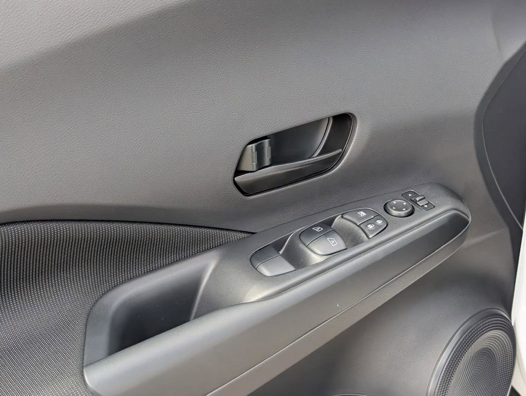 New 2025 Nissan Kicks Play S image 11