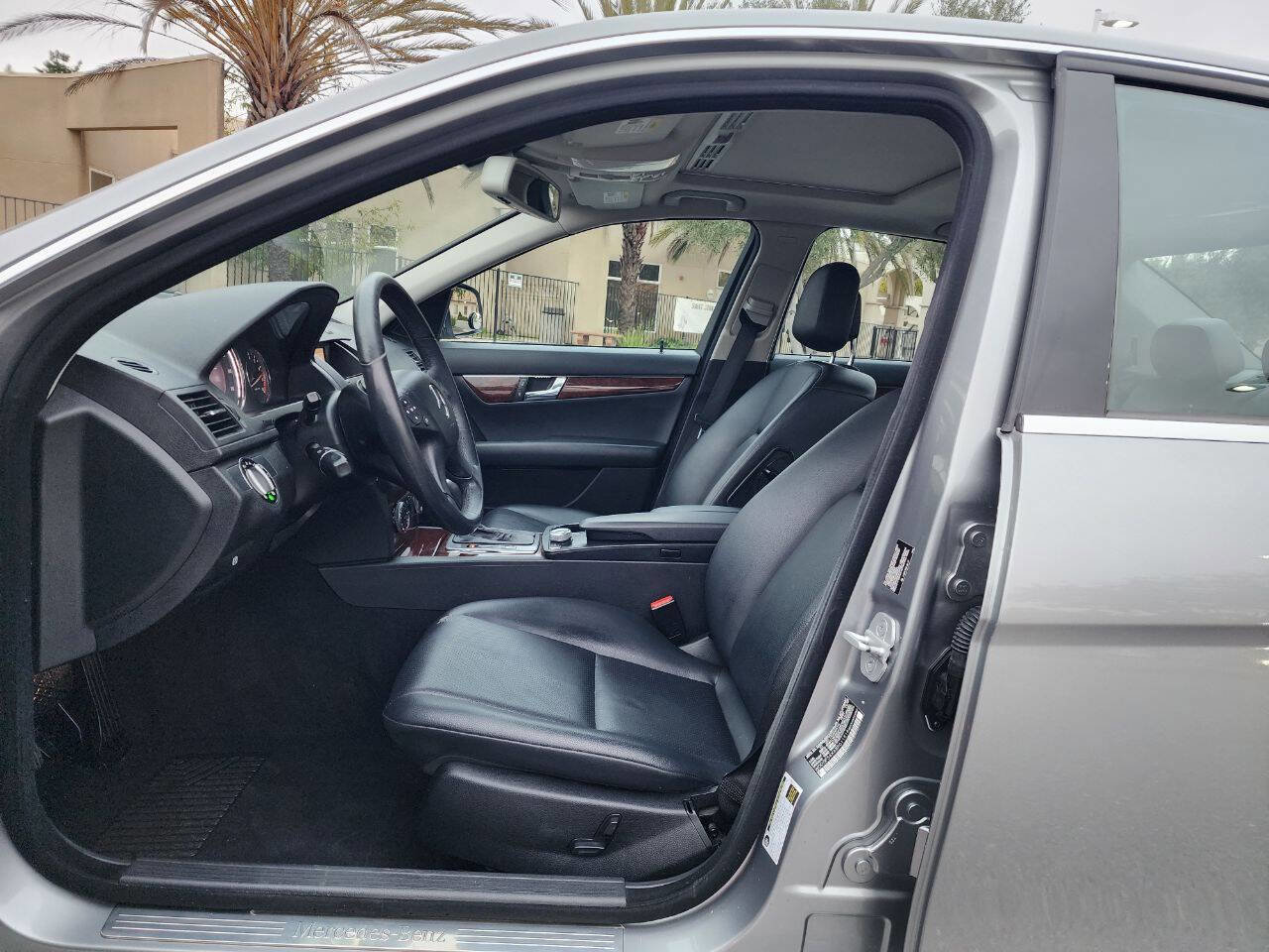 Used 2008 Mercedes-Benz C 300 Sedan image 12