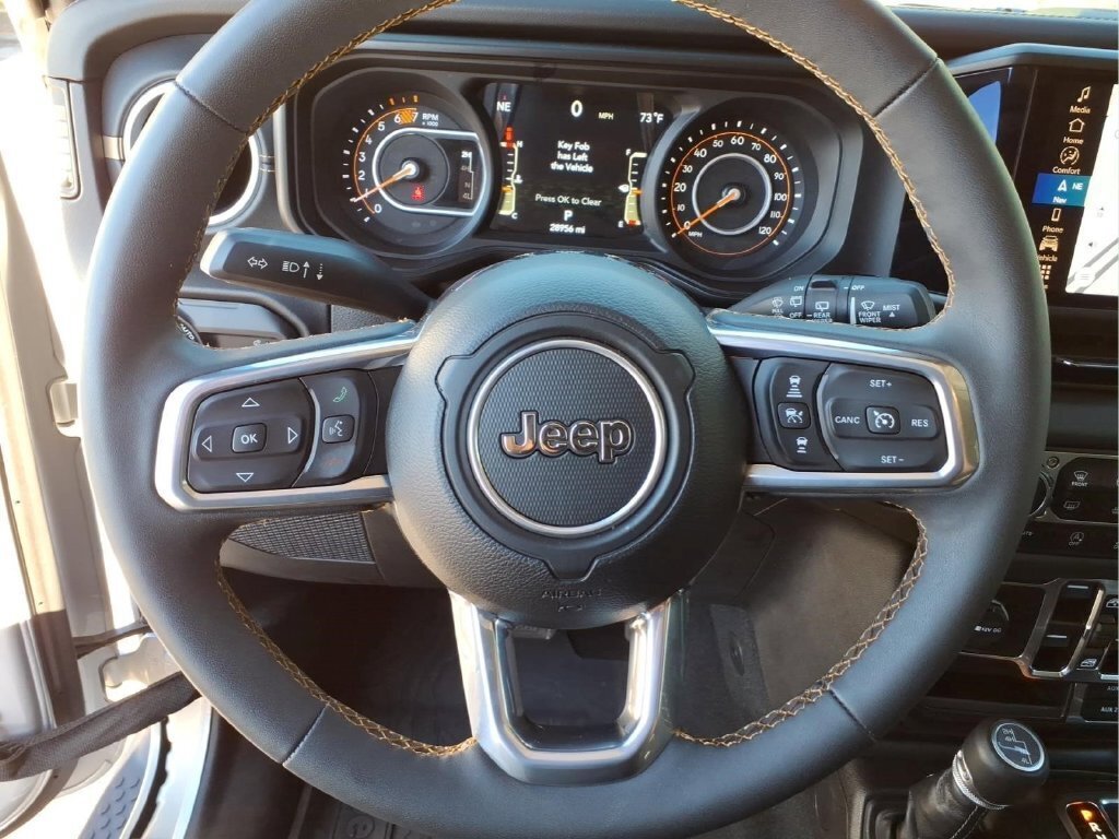 Used 2024 Jeep Wrangler Unlimited Sahara w/ Technology Group AWD/4WD image 23