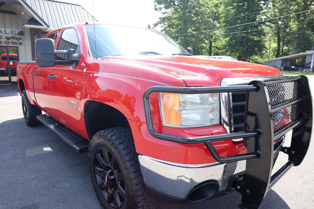 Used 2009 GMC Sierra 2500 SLE w/ Convenience Package AWD/4WD image 3