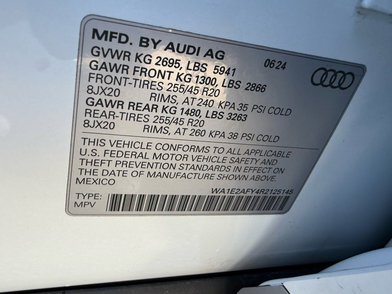 Used 2024 Audi Q5 e Premium Plus w/ Premium Plus Package image 31