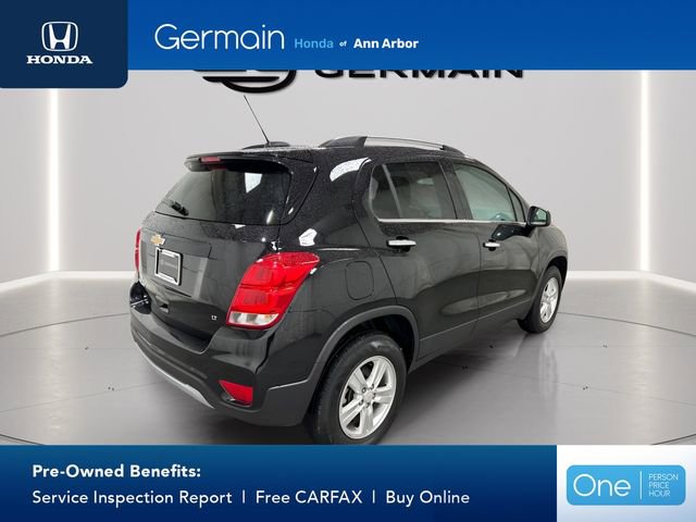 Used 2020 Chevrolet Trax LT w/ LT Convenience Package image 8