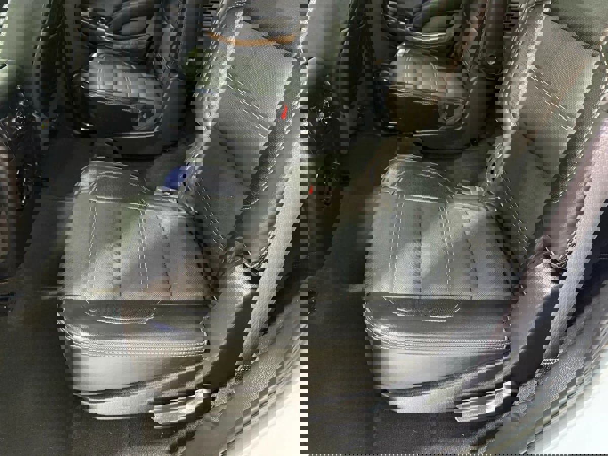 Used 2015 GMC Yukon Denali w/ Premium Package image 23