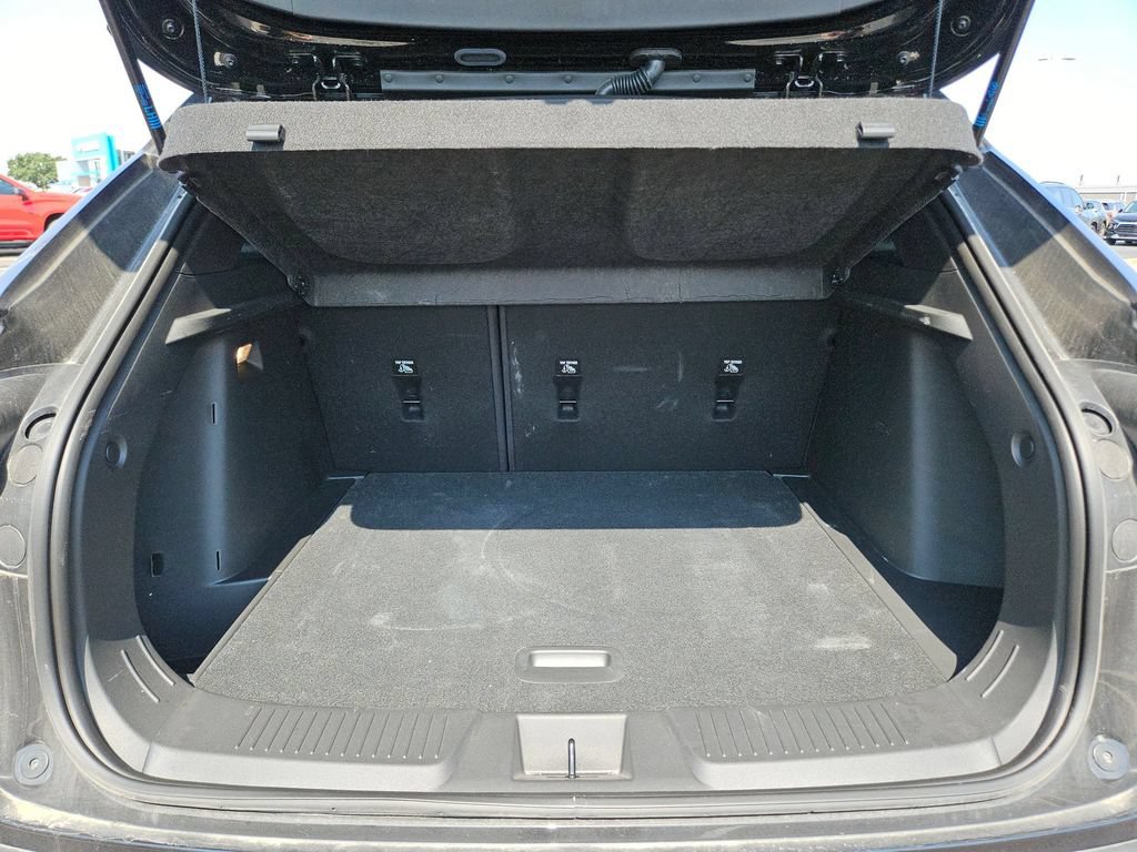 Certified 2026 Chevrolet Trax RS w/ Sunroof Package FWD image 25