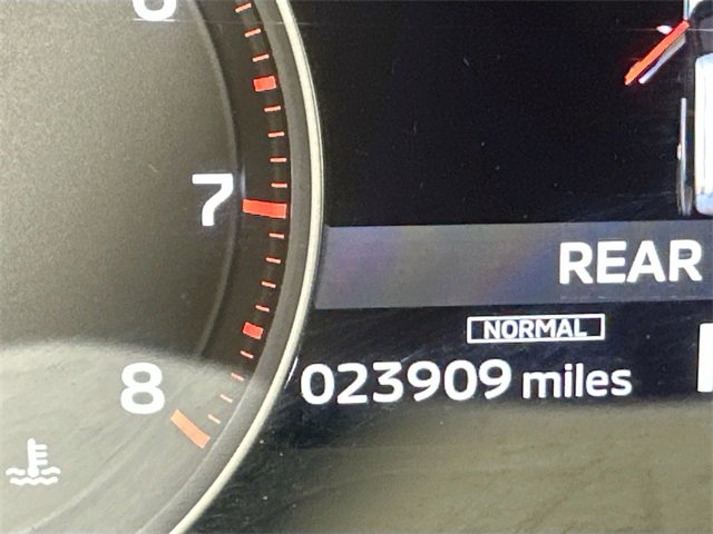 Used 2024 Mitsubishi Outlander SE image 16