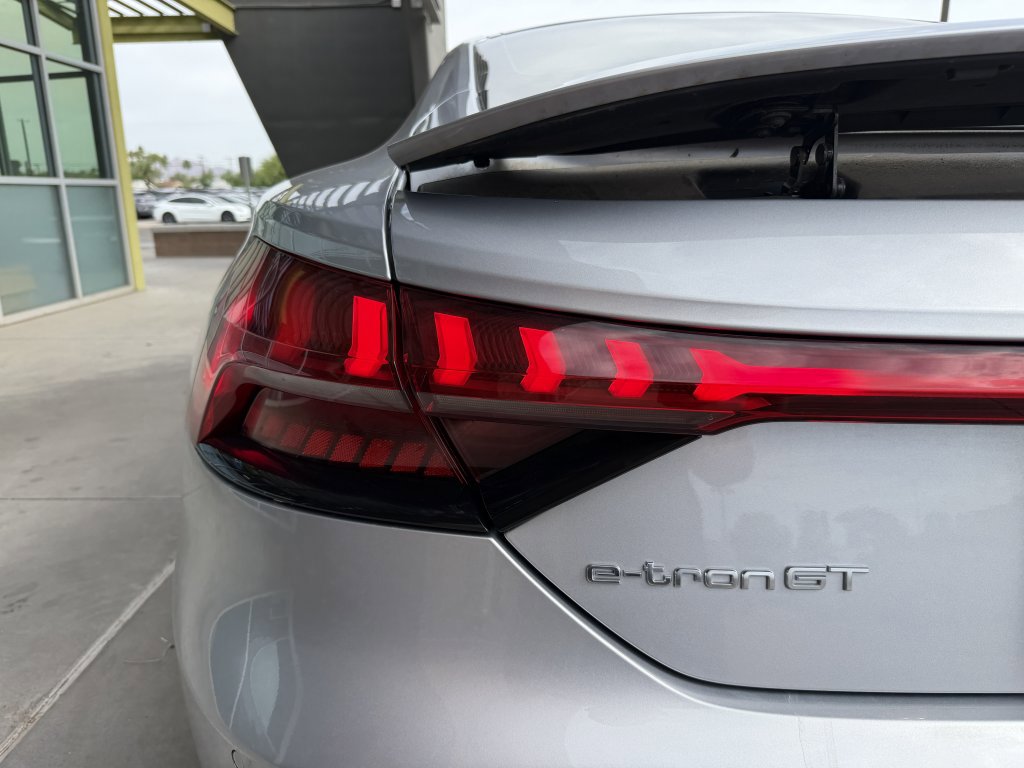 Used 2022 Audi e-tron GT Premium Plus AWD/4WD image 14