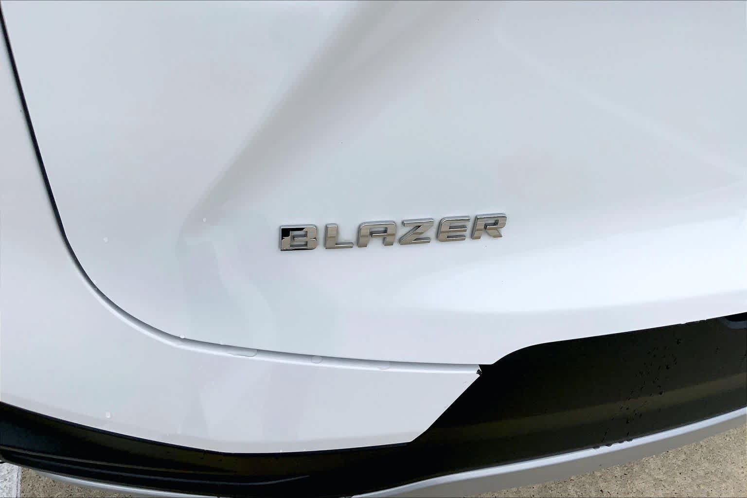 Certified 2025 Chevrolet Blazer LT FWD image 30