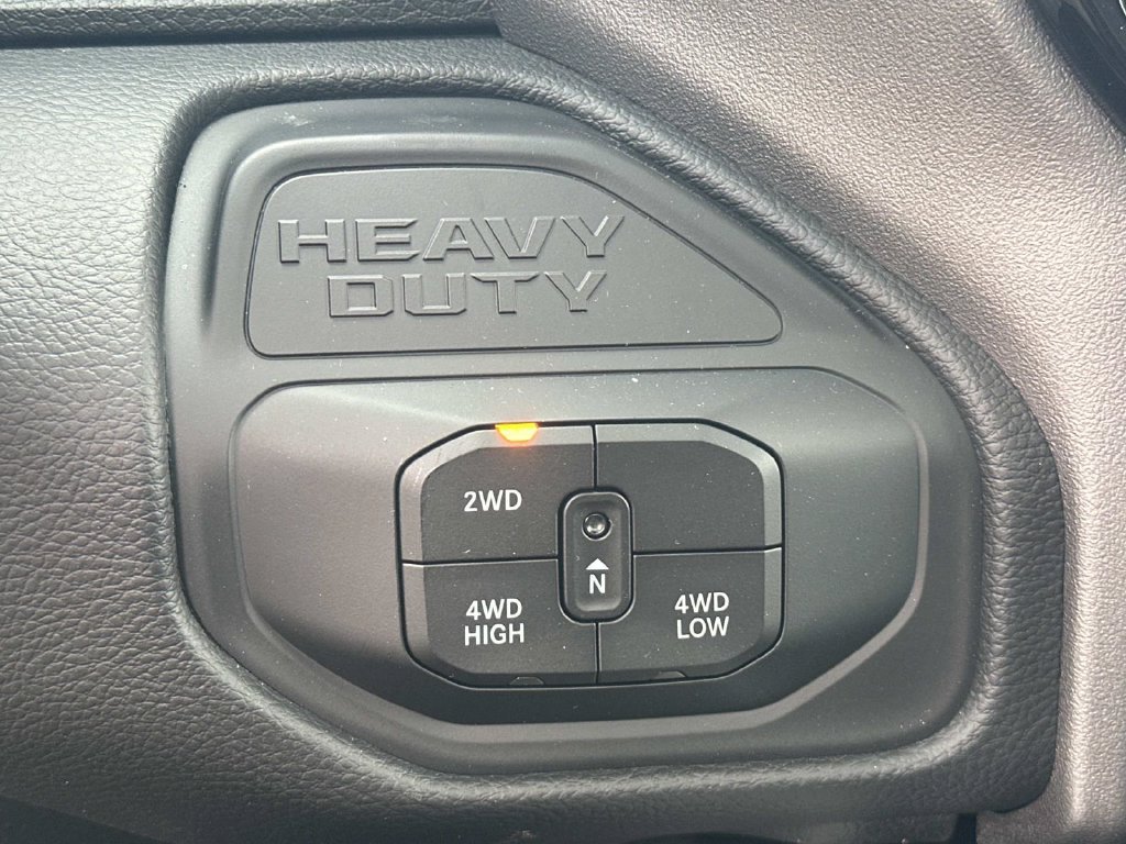 New 2026 RAM 3500 Laramie AWD/4WD image 24