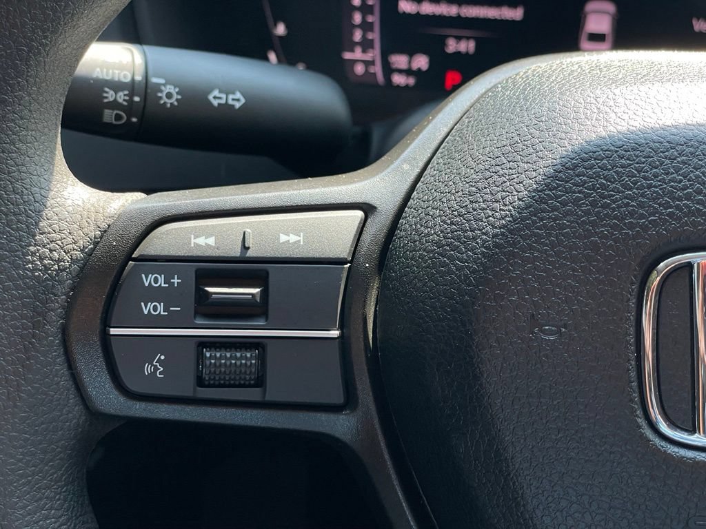 Certified 2025 Honda Accord SE image 15