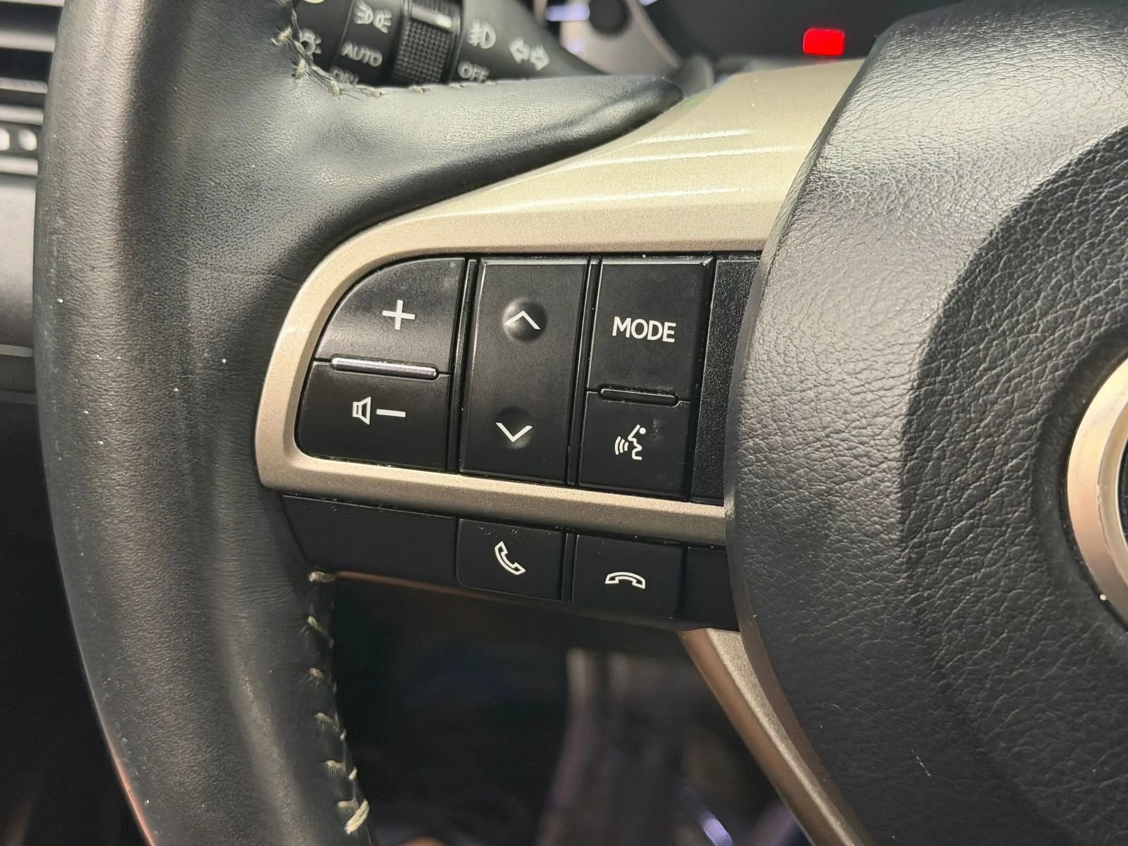 Used 2016 Lexus RX 450h FWD image 26