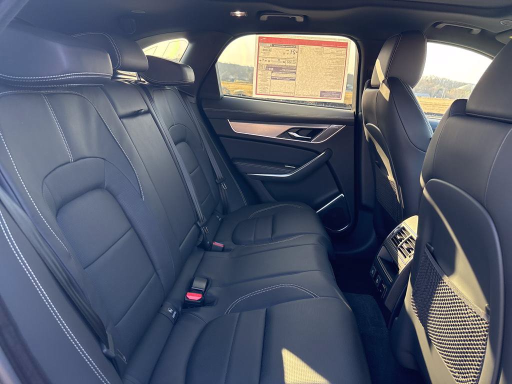Certified 2026 Jaguar F-PACE R-Dynamic S AWD/4WD image 19