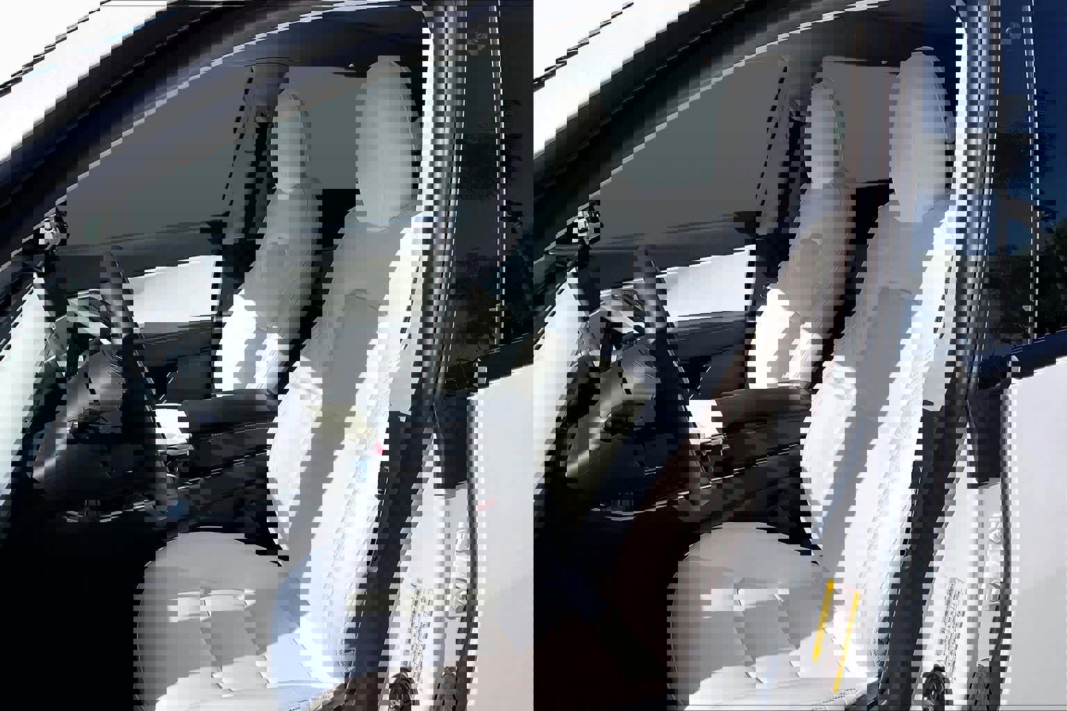 Used 2021 Tesla Model Y Long Range image 8