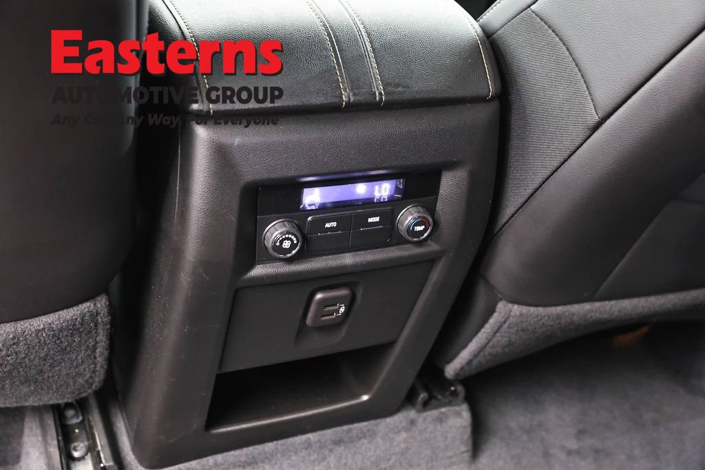 Used 2023 Chevrolet Traverse LT AWD/4WD image 23