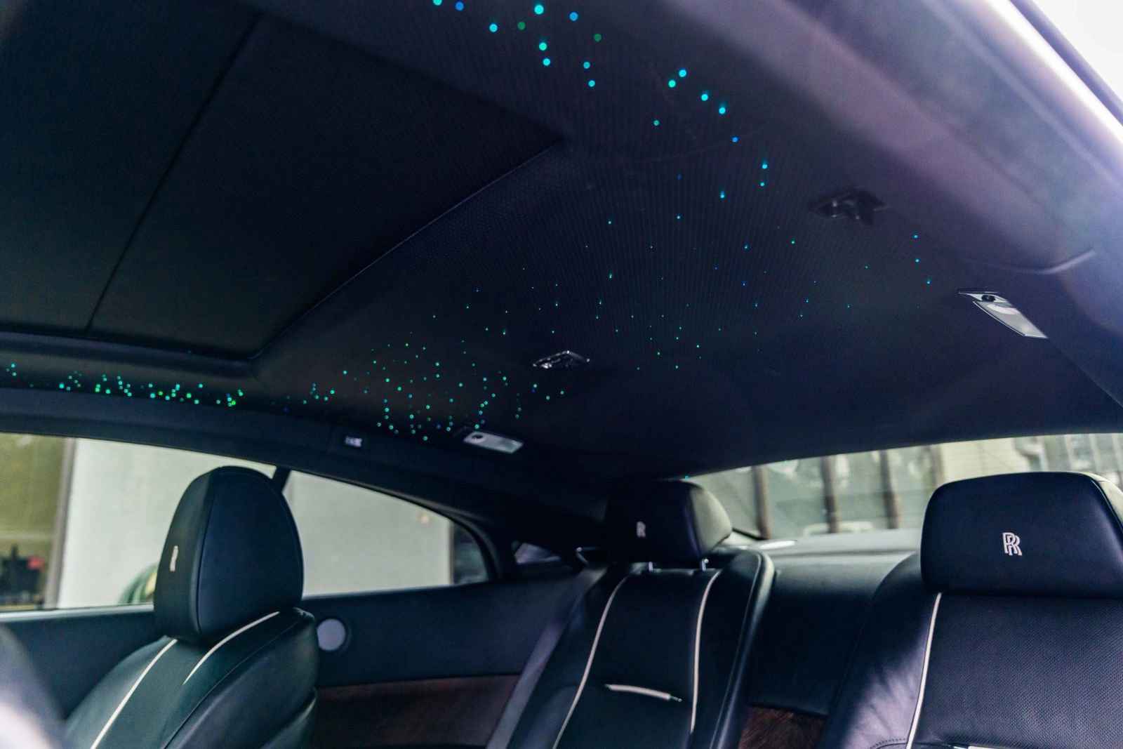 Used 2015 Rolls-Royce Wraith RWD image 29