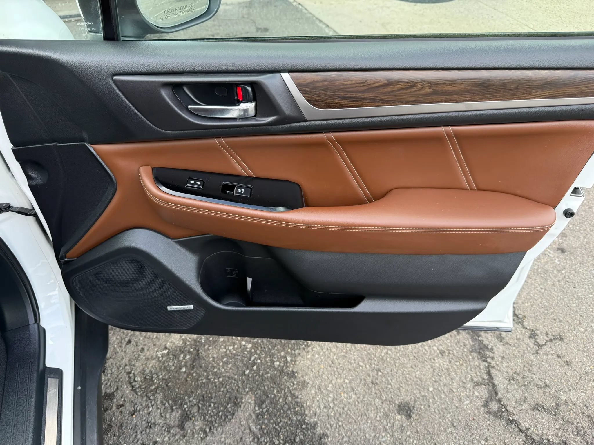 Used 2019 Subaru Outback 3.6R Touring AWD/4WD image 26