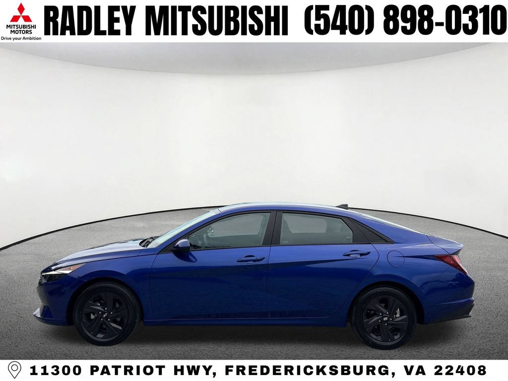 Used 2023 Hyundai Elantra SEL w/ Cargo Package FWD image 16