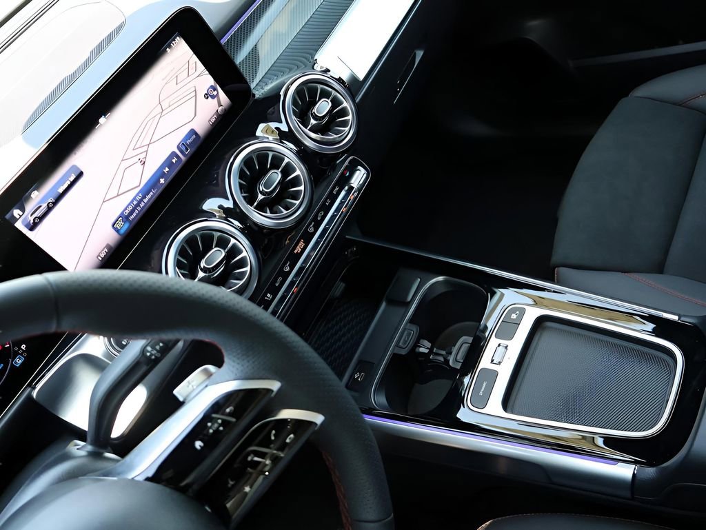 Certified 2025 Mercedes-Benz GLB 250 4MATIC image 21