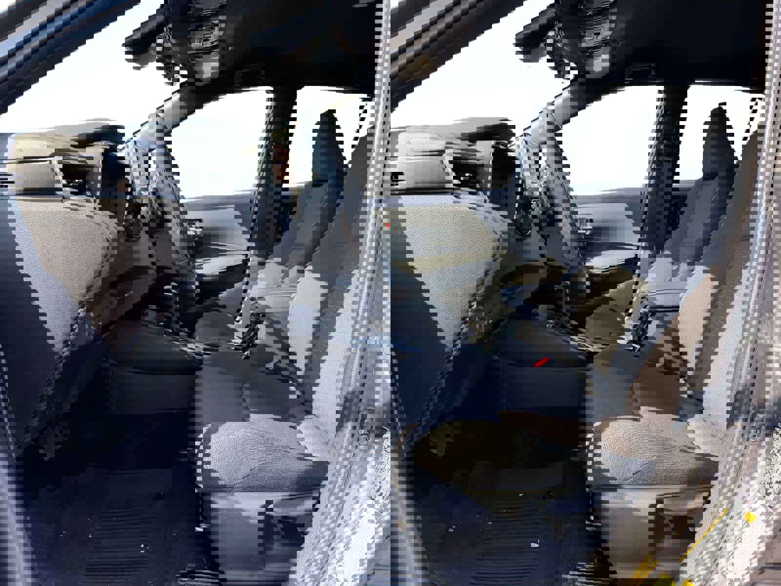 Used 2024 Toyota Corolla SE image 9