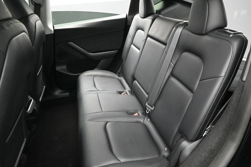 Used 2023 Tesla Model Y 2WD image 27