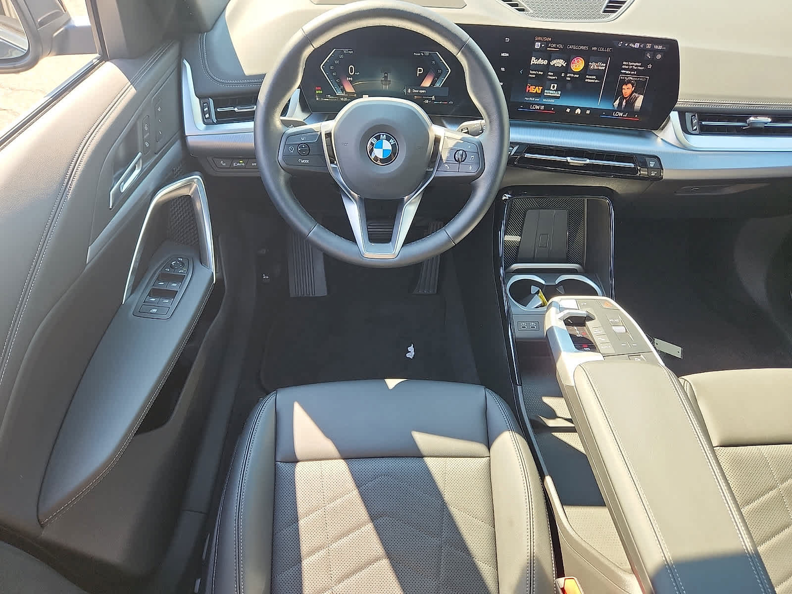 Used 2025 BMW X1 xDrive28i AWD/4WD image 12