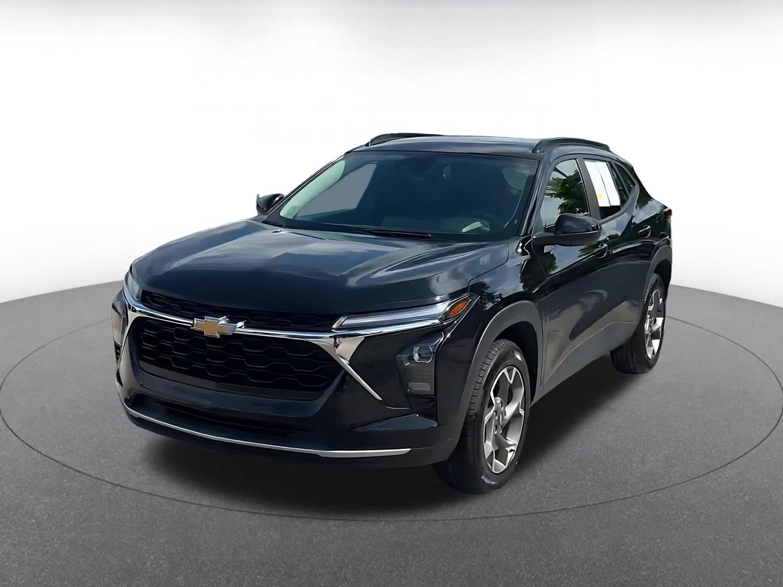 Used 2025 Chevrolet Trax LT w/ LT Convenience Package FWD image 7