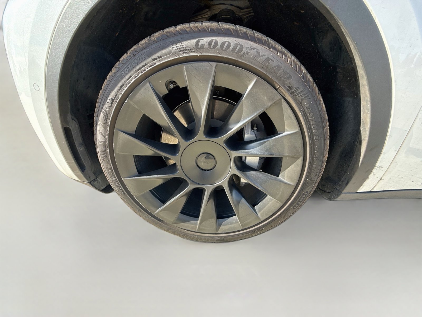 Used 2022 Tesla Model Y Long Range AWD/4WD image 9