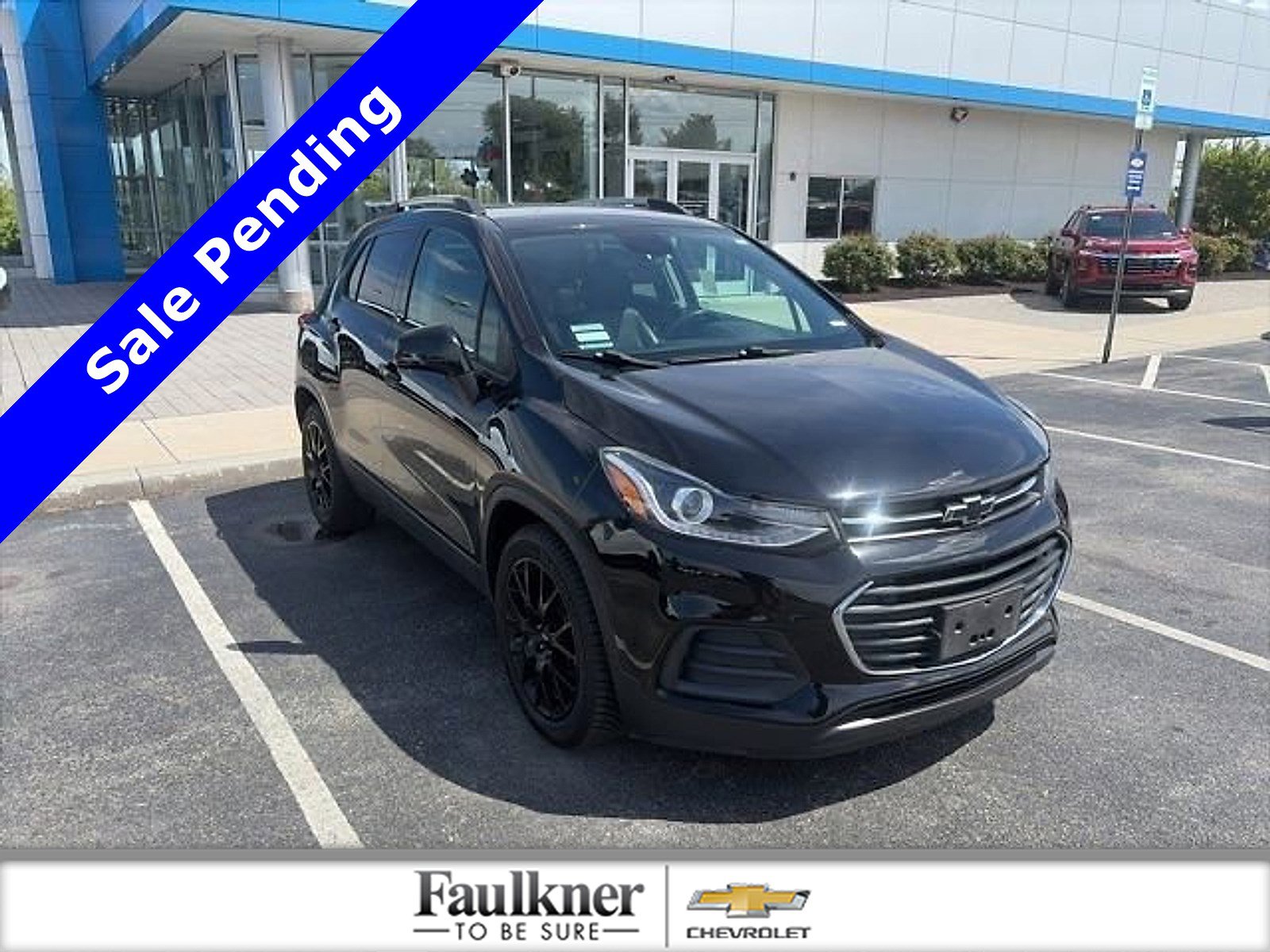 Certified 2021 Chevrolet Trax LT w/ Premium Seat Package FWD image 1