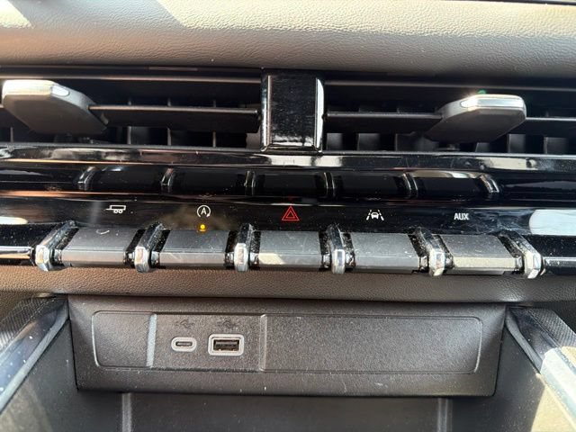 Used 2024 GMC Canyon Elevation w/ Convenience Package RWD image 30