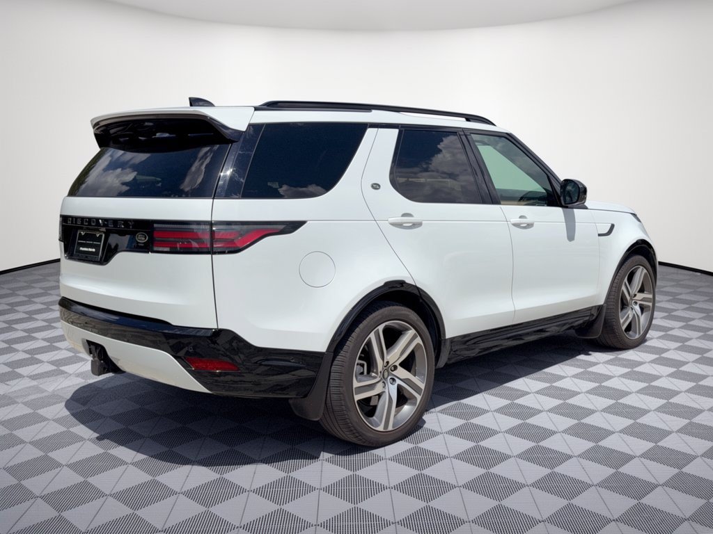 Used 2023 Land Rover Discovery HSE R-Dynamic AWD/4WD image 9