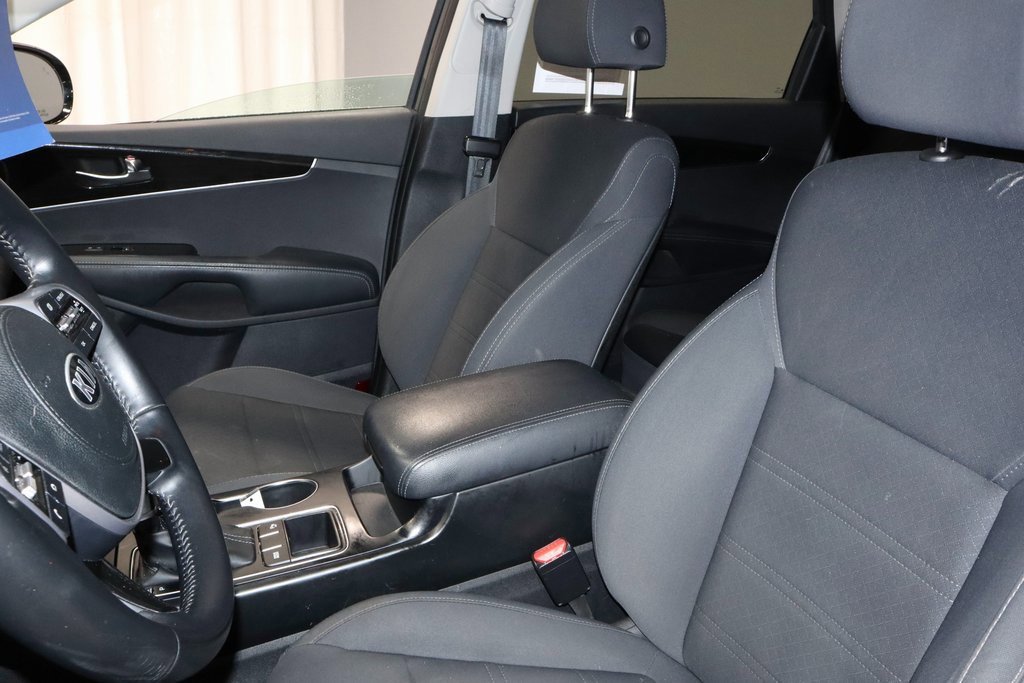 Used 2020 Kia Sorento S image 26