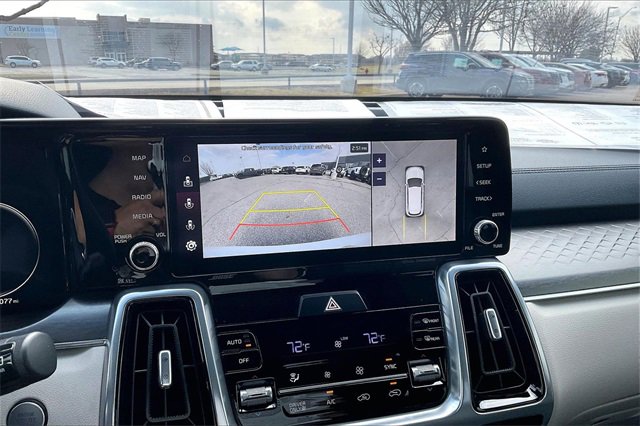 Used 2023 Kia Sorento SX Prestige image 19