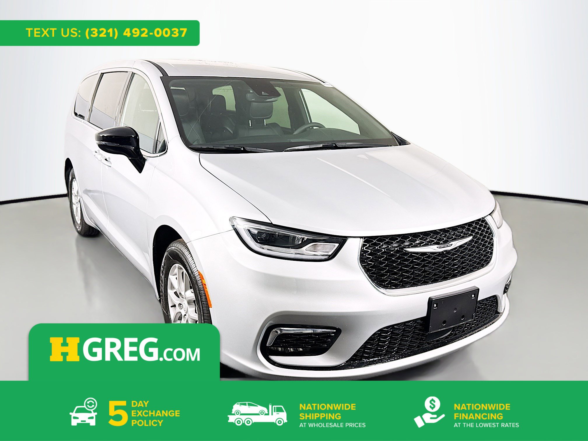 Used 2026 Chrysler Pacifica Select FWD image 1