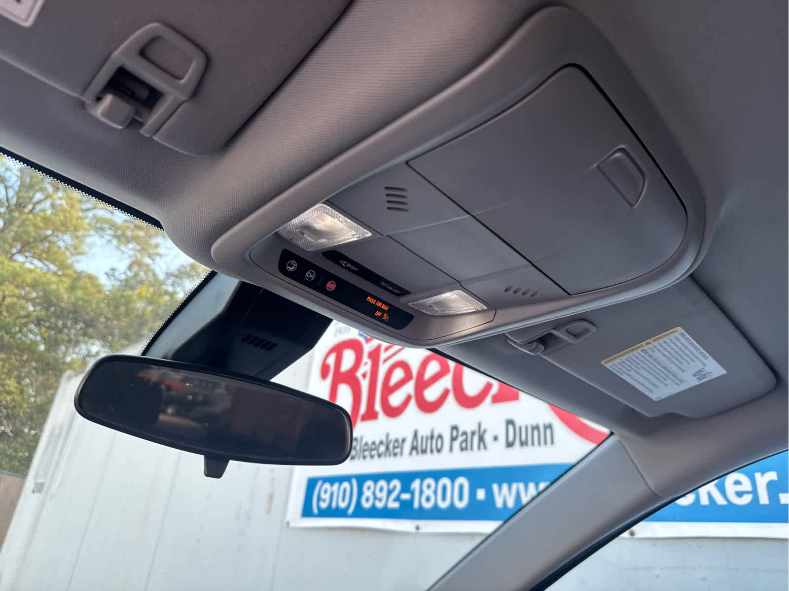 Used 2024 Chevrolet Equinox LT w/ LPO, Floor Liner Package FWD image 30