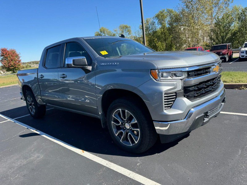 Used 2024 Chevrolet Silverado 1500 LT AWD/4WD image 5
