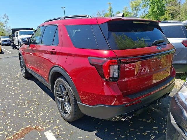 Certified 2025 Ford Explorer ST AWD/4WD image 7