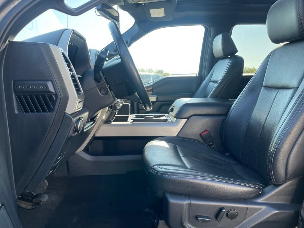 Used 2022 Ford F250 Lariat w/ Black Appearance Pkg AWD/4WD image 27