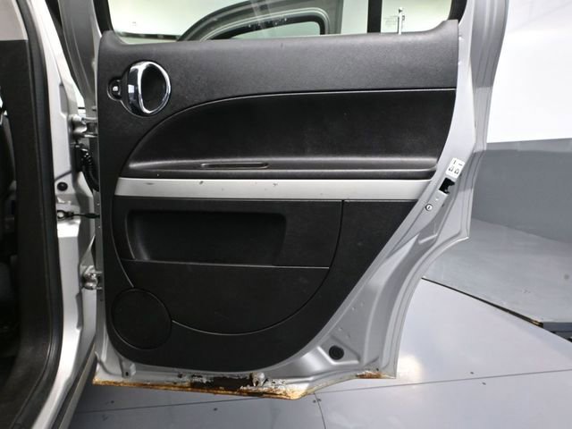 Used 2008 Chevrolet HHR LS image 32