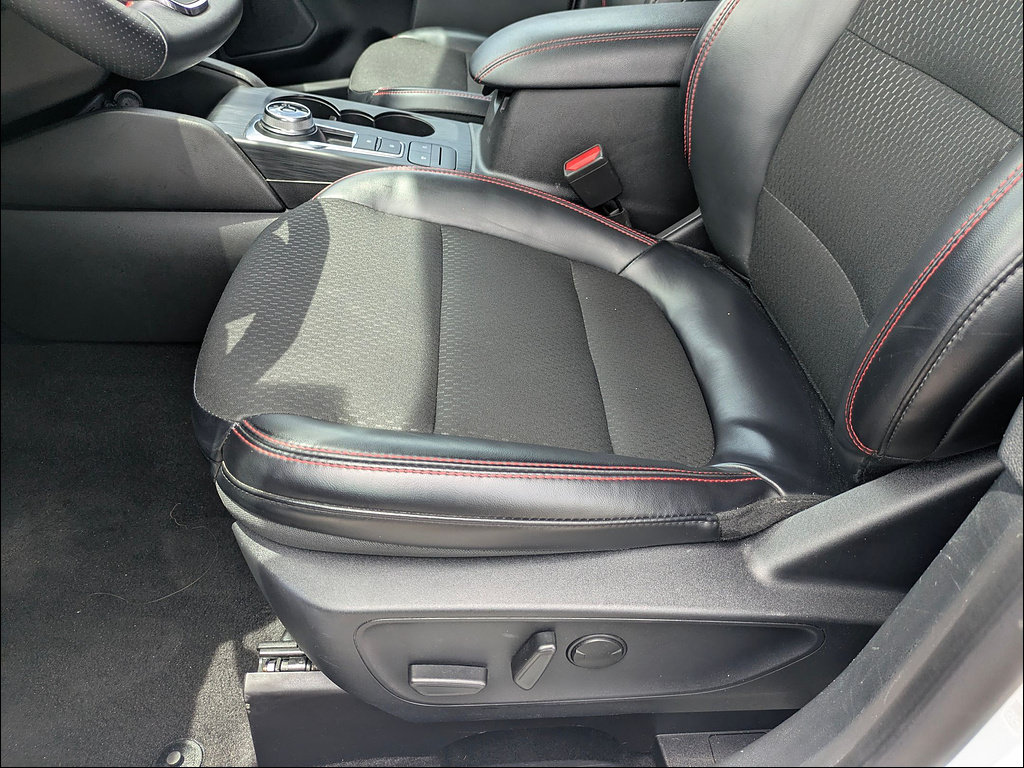 Used 2025 Ford Escape ST-Line FWD image 15
