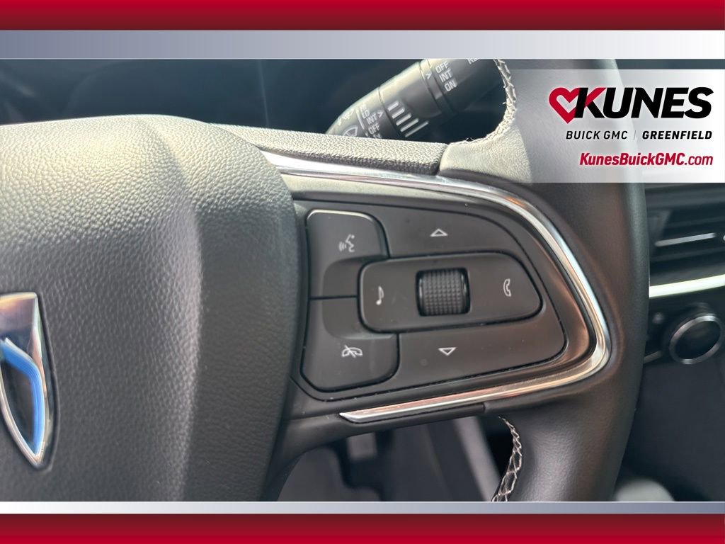 Used 2025 Buick Encore GX Preferred AWD/4WD image 23
