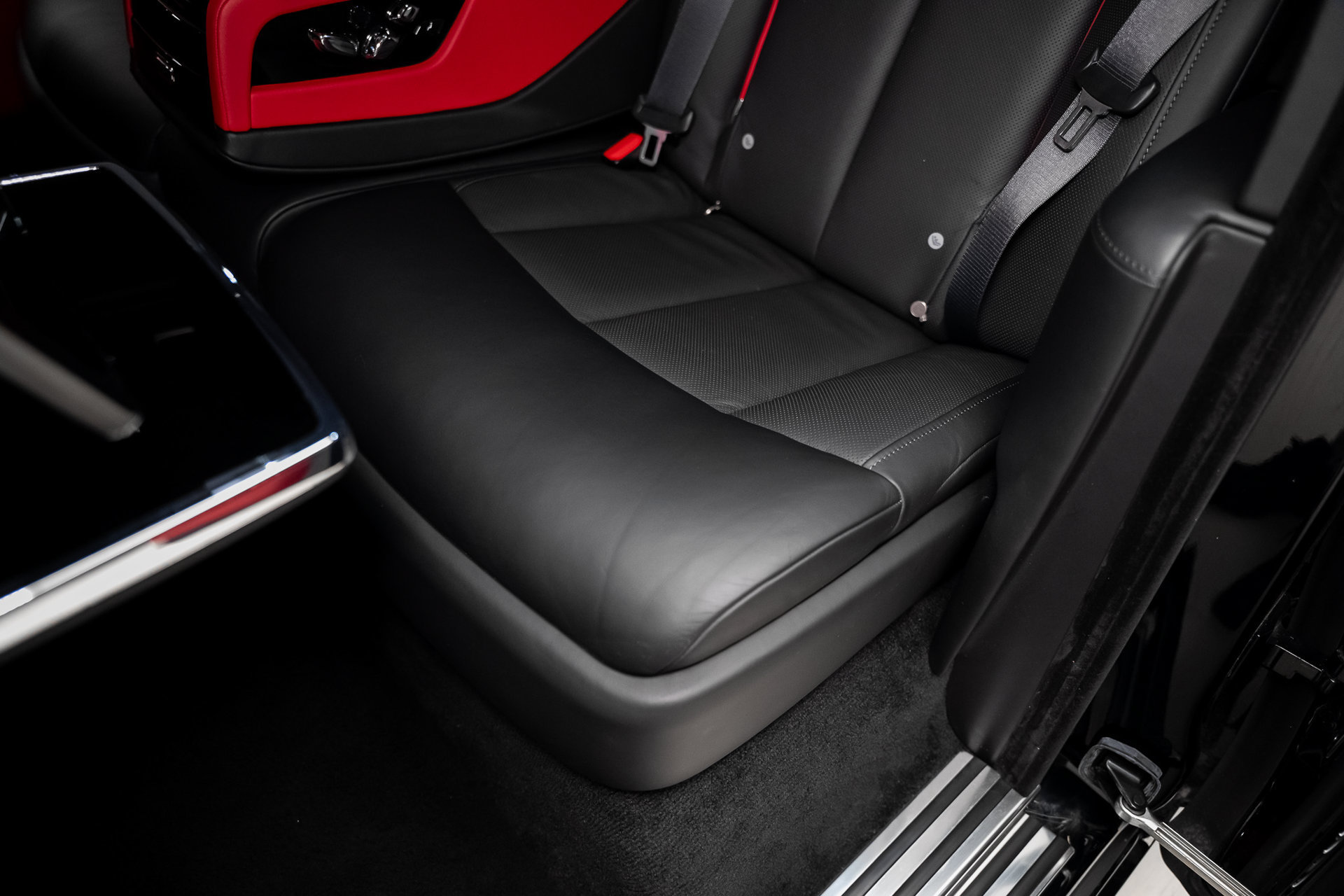 Used 2023 Rolls-Royce Phantom Sedan w/ The Phantom Package RWD image 67