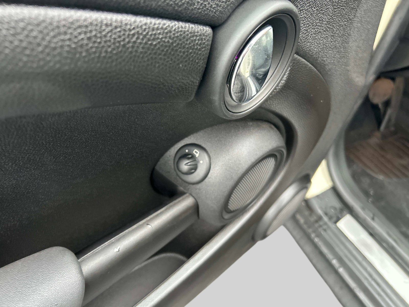 Used 2012 MINI Cooper Hardtop image 14