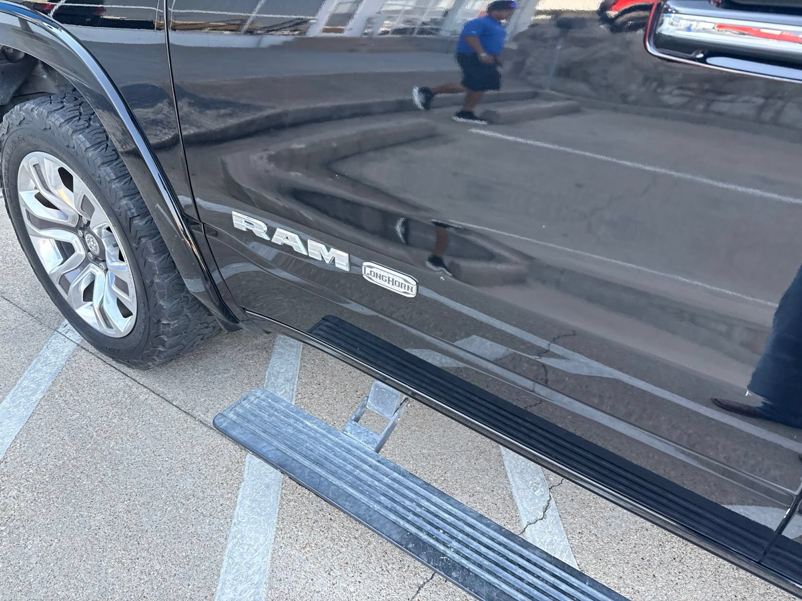 Used 2019 RAM 1500 Limited AWD/4WD image 17