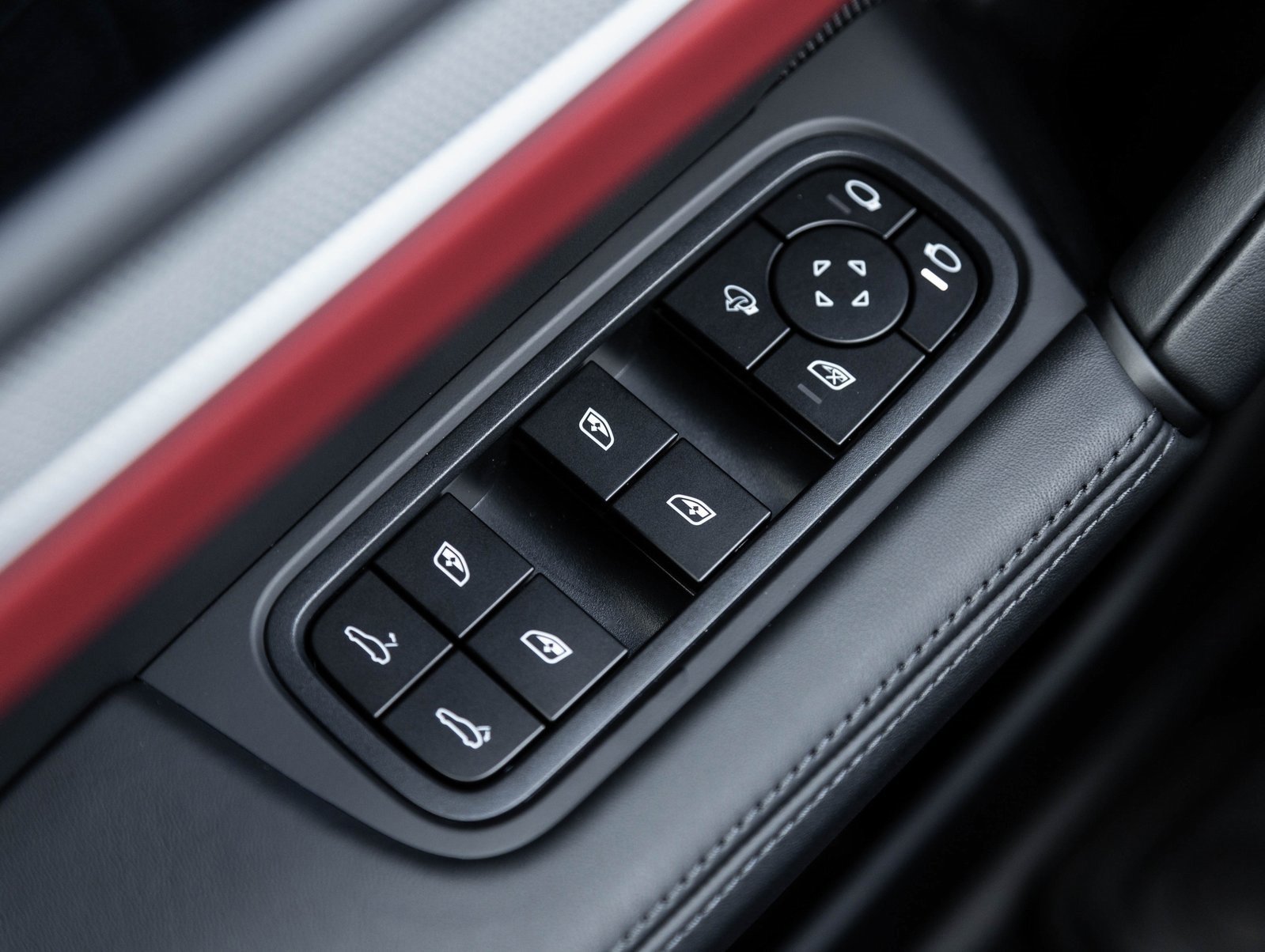 New 2026 Porsche Cayenne S image 20