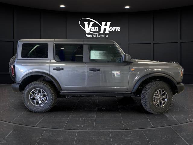 New 2025 Ford Bronco Badlands AWD/4WD image 2