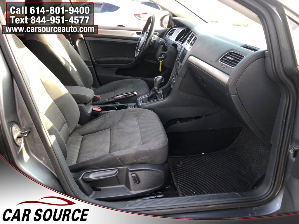 Used 2016 Volkswagen Golf S image 17