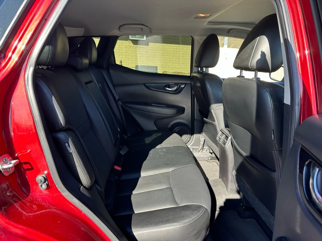 Used 2021 Nissan Rogue Sport SL w/ Premium Package image 20