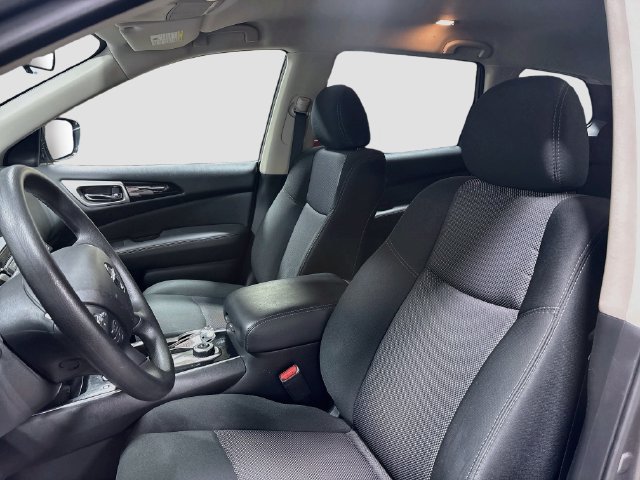 Used 2020 Nissan Pathfinder S AWD/4WD image 18